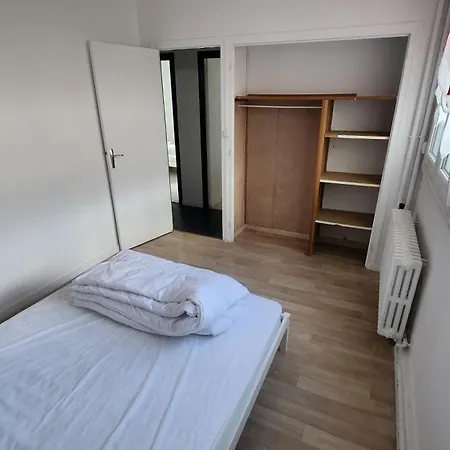 Apartment 8 People 24h *