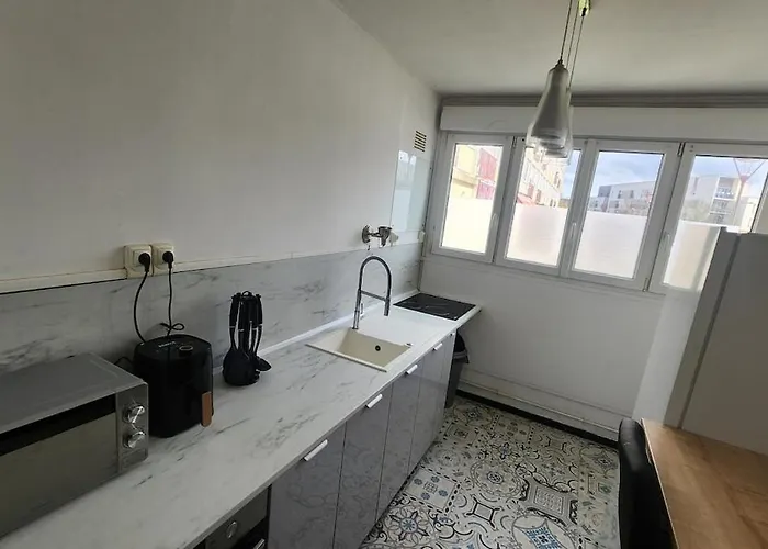 8 People 24h * Le Mans